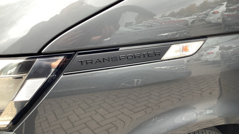 Volkswagen Transporter Shuttle T32 Swb Diesel 2.0 TDI 110PS SE Minibus